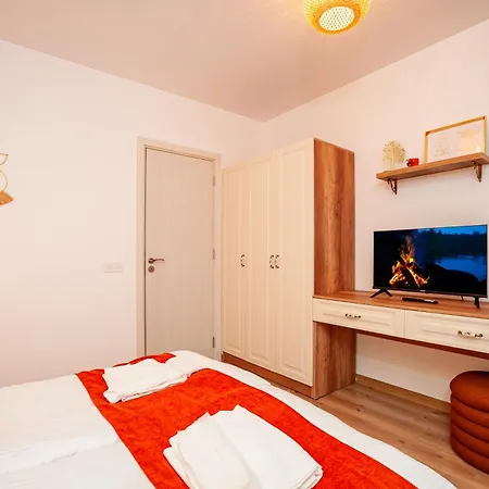 Golden 526 At Oak * Smolyan