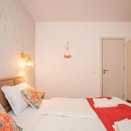 Apartment Golden 526 At Oak *