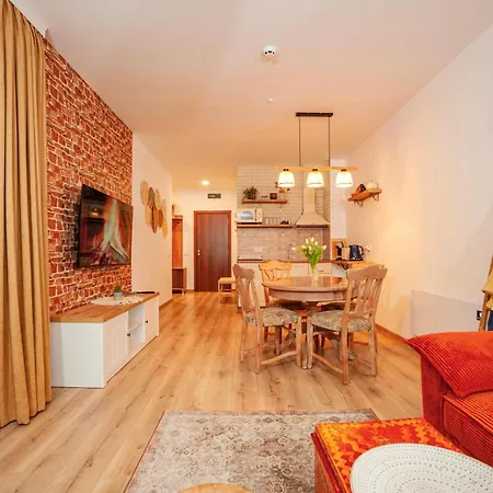 Apartment Golden 526 At Oak