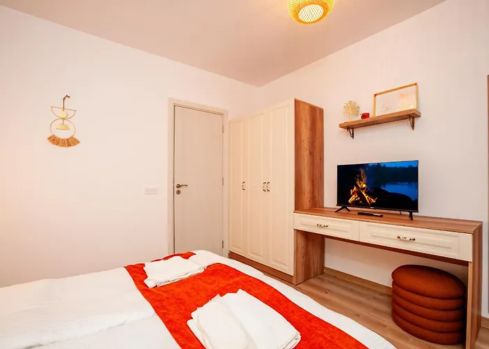 Golden 526 At Oak * Smolyan